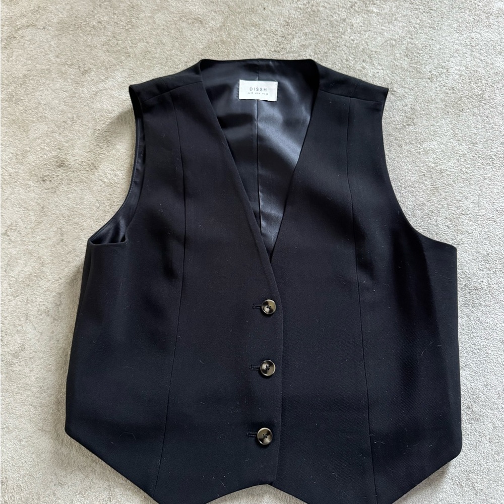 Black Sleeveless Vest by Diish